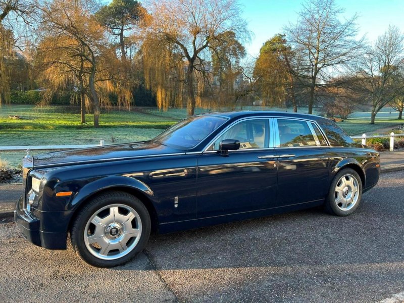 ROLLS-ROYCE PHANTOM